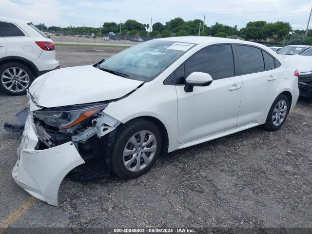 Toyota COROLLA LE 2021 JTDEPMAE9MJ181179 Image 2