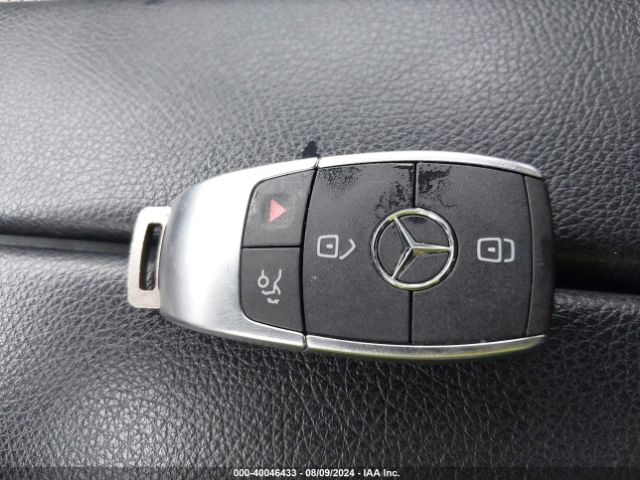 W1N4M4HB5LW040040 Mercedes-Benz Glb 250 4matic
