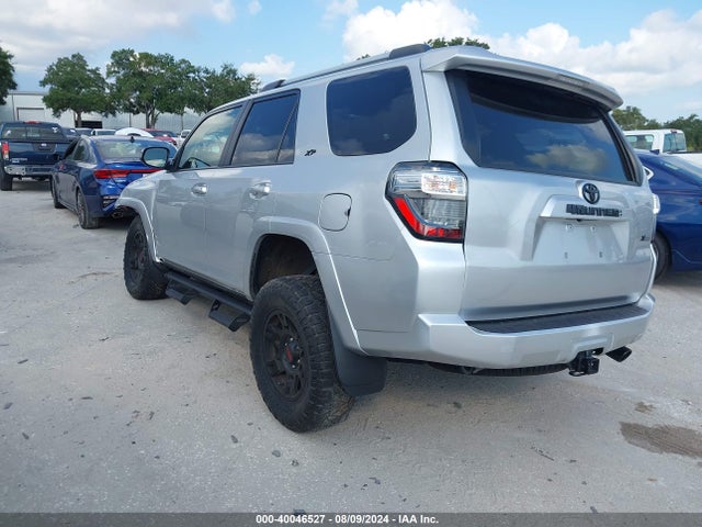 Toyota 4runner Sr5 Premium 2020 JTEZU5JR6L5227184 Image 3
