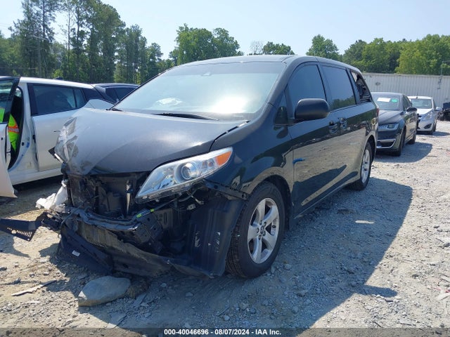 Toyota Sienna L 2020 5TDZZ3DC5LS052860 Image 2