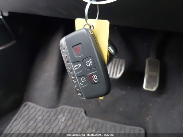 SADCJ2FX8KA365988 Jaguar F-pace 25t Premium