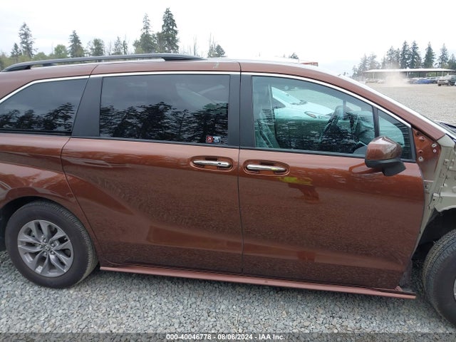 Toyota SIENNA XLE 2023 5TDYRKEC1PS148513 Image 14