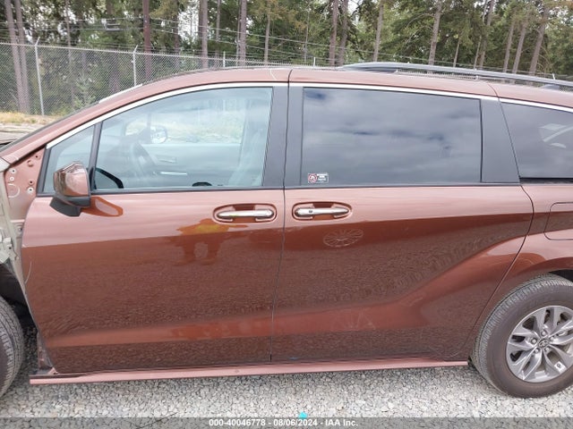 Toyota SIENNA XLE 2023 5TDYRKEC1PS148513 Image 15