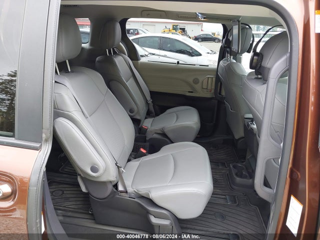Toyota SIENNA XLE 2023 5TDYRKEC1PS148513 Image 8