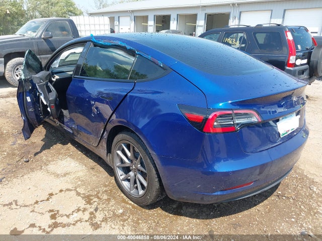 2021 TESLA MODEL 3 5YJ3E1EA5MF859470 Photo 2