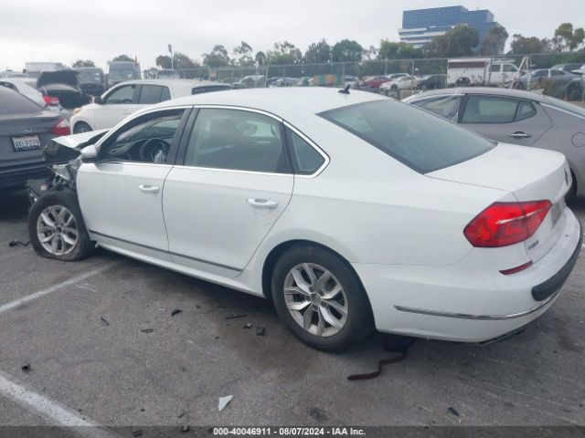 1VWAT7A36GC052218 Volkswagen Passat 1.8t S