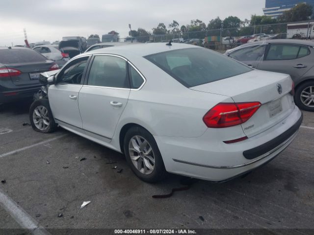 1VWAT7A36GC052218 Volkswagen Passat 1.8t S