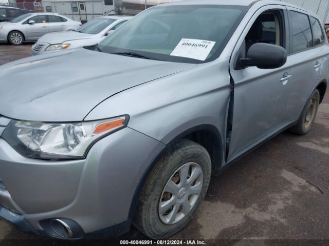 JA4AD2A38FZ002817 Mitsubishi Outlander Es