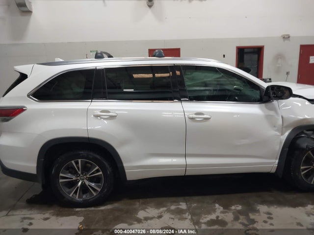 Toyota Highlander Xle V6 2016 5TDJKRFH2GS350723 Image 14