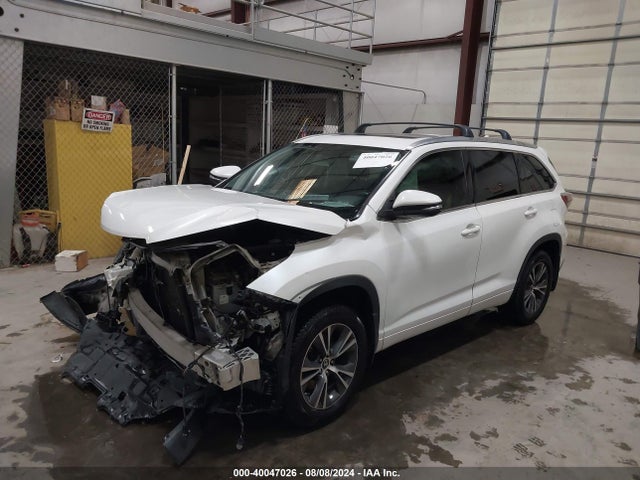 Toyota Highlander Xle V6 2016 5TDJKRFH2GS350723 Image 2