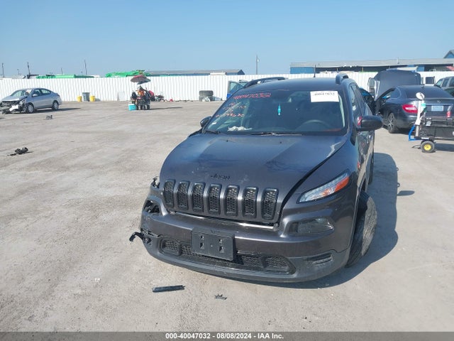 1C4PJMAS5HW598680 Jeep Cherokee Sport