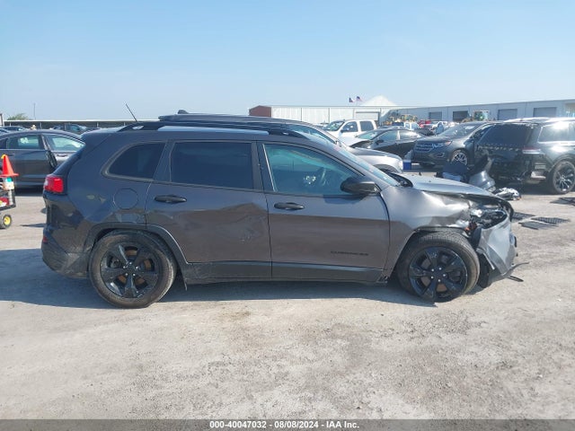 1C4PJMAS5HW598680 Jeep Cherokee Sport