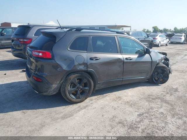 1C4PJMAS5HW598680 Jeep Cherokee Sport