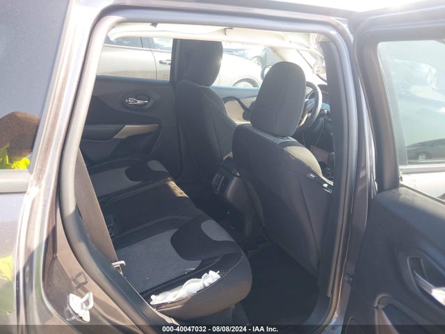 1C4PJMAS5HW598680 Jeep Cherokee Sport