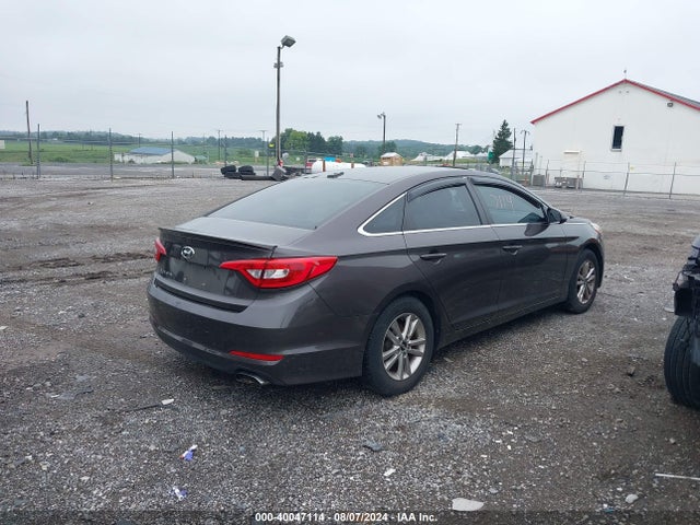 Hyundai Sonata 2016 5NPE24AF1GH395734 Image 4