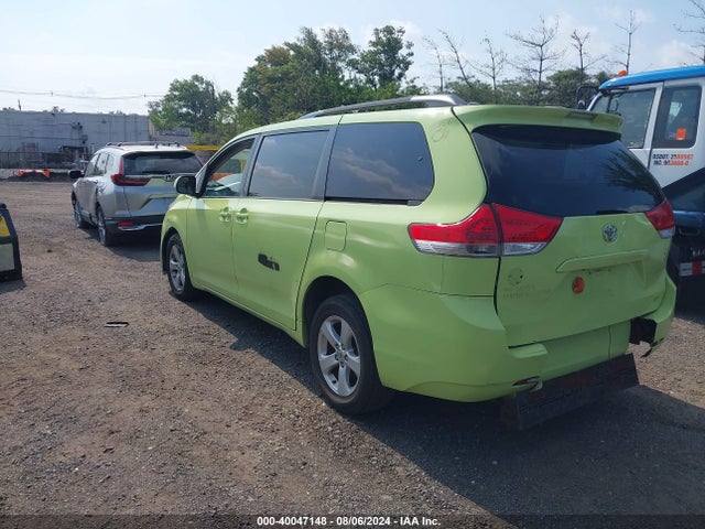 Toyota Sienna Le V6 8 Passenger 2014 5TDKK3DC2ES421201 Image 3