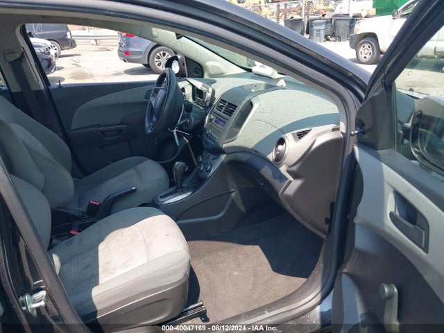 Chevrolet Sonic Ls Auto 2016 1G1JA5SH6G4142964 Image 5