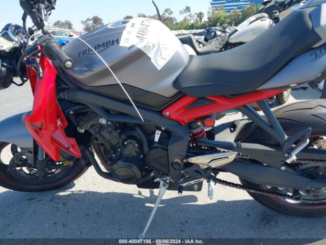 2016 TRIUMPH MOTORCYCLE STREET TRIPLE SMTL03NE4GT739322 Photo 8