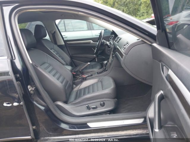 1VWCM7A37HC055166 Volkswagen Passat V6 Sel Premium