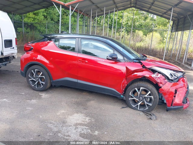 Toyota C-HR XLE 2020 NMTKHMBX4LR118040 Image 14