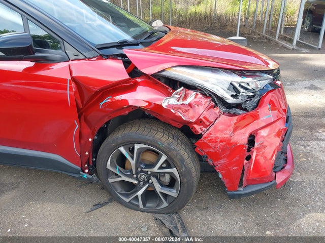 Toyota C-HR XLE 2020 NMTKHMBX4LR118040 Image 6