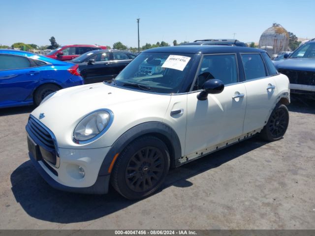 WMWXU1C52H2E18561 Mini Hardtop Cooper