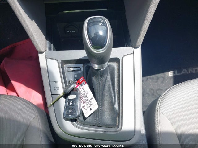 Hyundai ELANTRA SE 2018 KMHD74LFXJU646110 Image 11