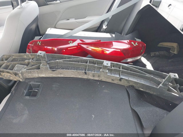 Hyundai ELANTRA SE 2018 KMHD74LFXJU646110 Image 12