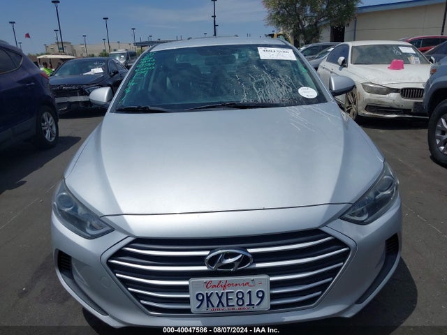 Hyundai ELANTRA SE 2018 KMHD74LFXJU646110 Image 13