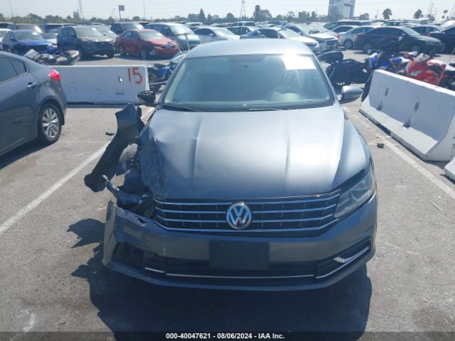 1VWAT7A36HC021696 Volkswagen Passat 1.8t S