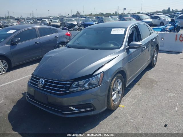 1VWAT7A36HC021696 Volkswagen Passat 1.8t S