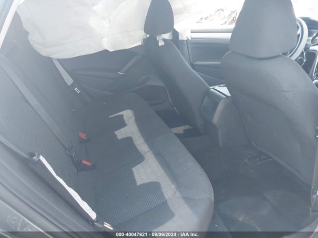 1VWAT7A36HC021696 Volkswagen Passat 1.8t S