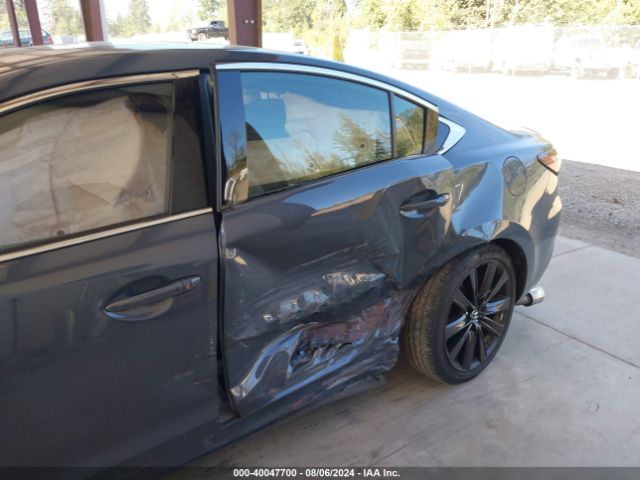 JM1GL1WY6M1606220 Mazda Mazda6 Carbon Edition