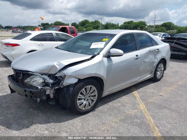 4T1BF1FK2EU859009 Toyota CAMRY L