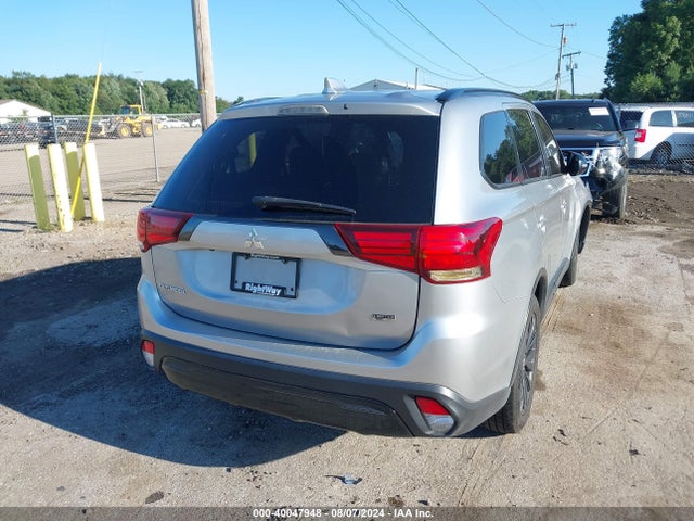 2020 MITSUBISHI OUTLANDER JA4AD3A31LJ000746 Photo 3