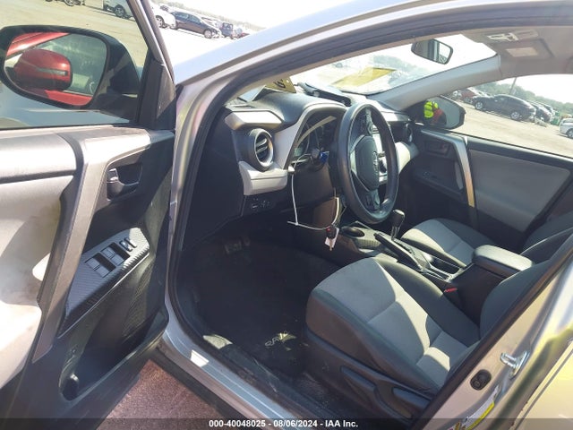 Toyota RAV4 LE 2015 JTMZFREV8FJ059833 Image 5