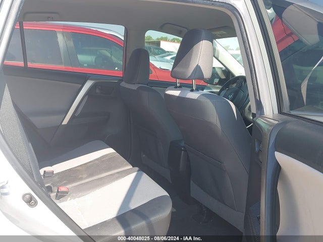 Toyota RAV4 LE 2015 JTMZFREV8FJ059833 Image 8