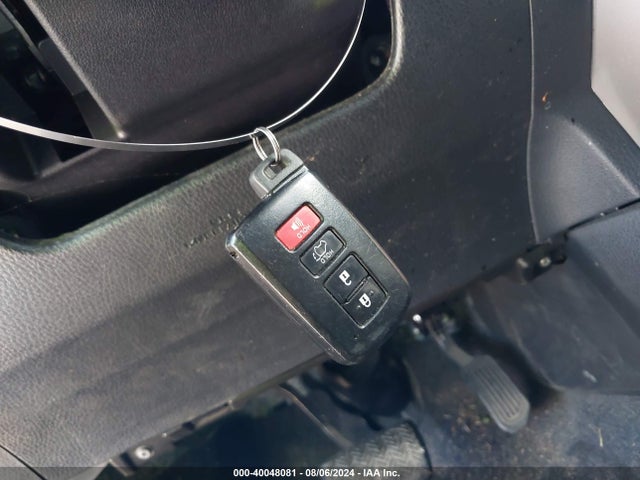 Toyota Rav4 Limited 2018 JTMDFREV5JJ231593 Image 11