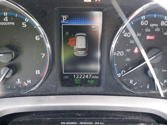 Toyota Rav4 Limited 2018 JTMDFREV5JJ231593 Image 16