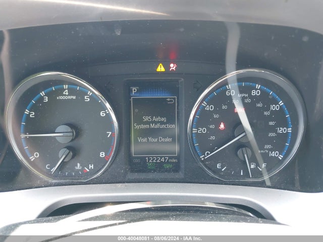 Toyota Rav4 Limited 2018 JTMDFREV5JJ231593 Image 7