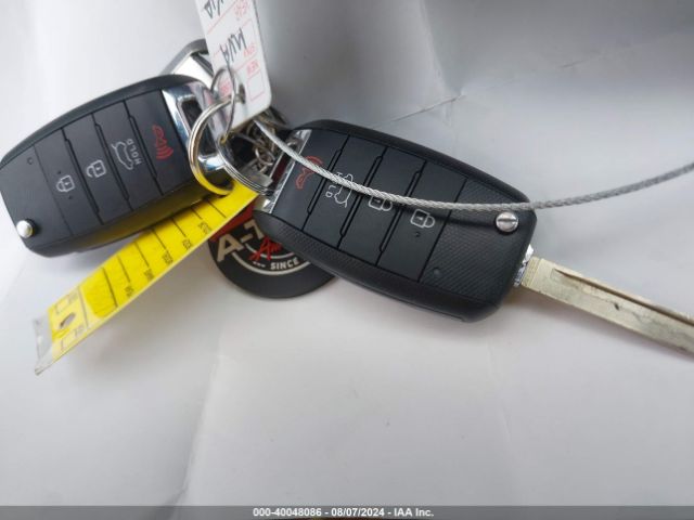 5XYPGDA36KG525670 KIA Sorento 2.4l Lx