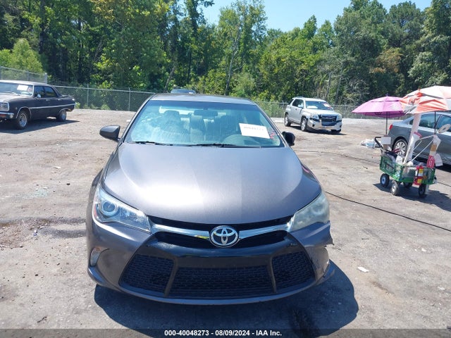 4T1BF1FK0HU640988 Toyota CAMRY SE