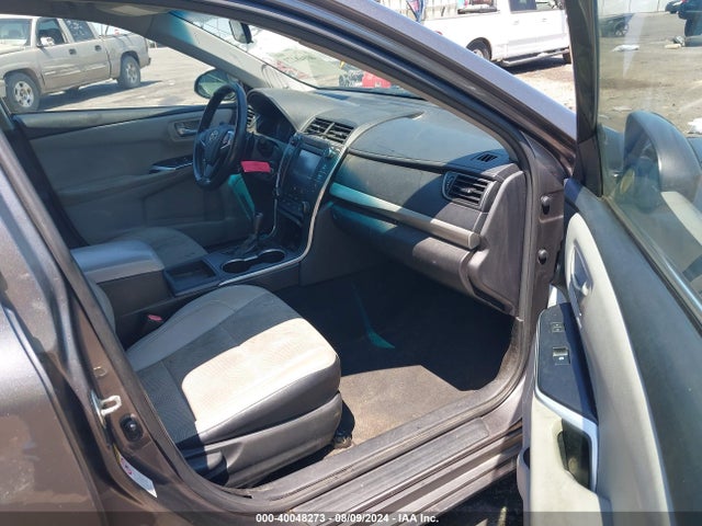 4T1BF1FK0HU640988 Toyota CAMRY SE