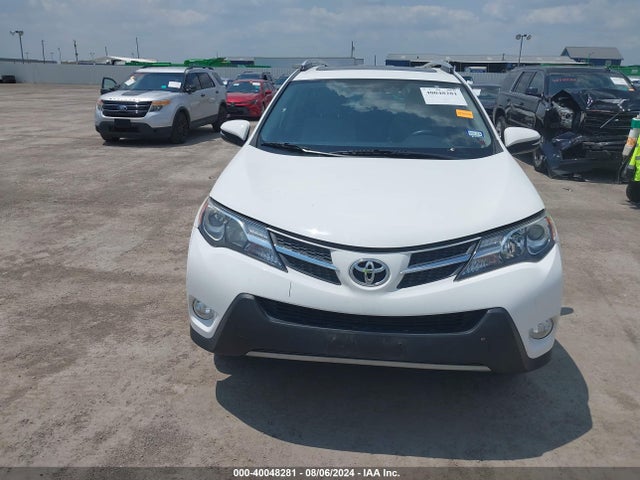 Toyota Rav4 Xle 2015 JTMWFREV8FJ055770 Image 13