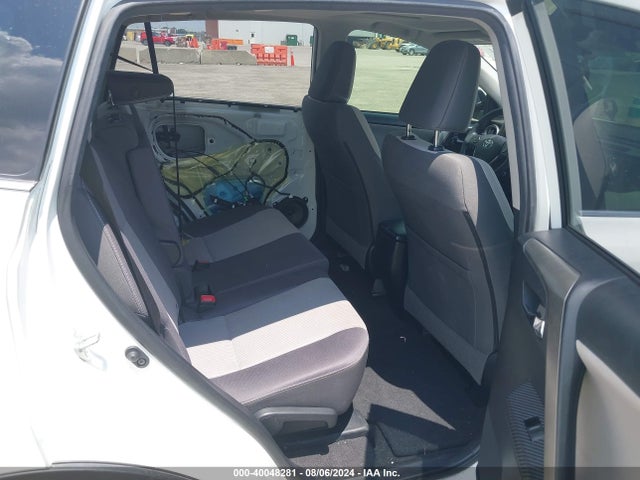 Toyota Rav4 Xle 2015 JTMWFREV8FJ055770 Image 8