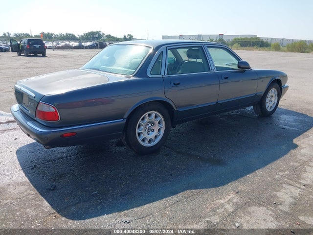 2001 JAGUAR XJ8 SAJDA14C71LF32794 Photo 3