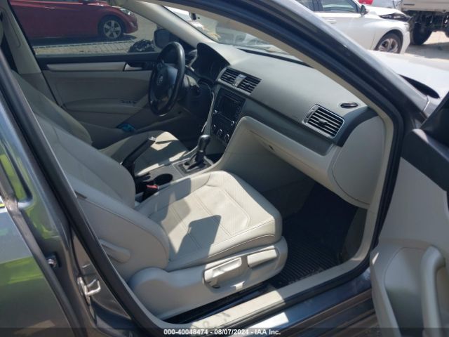 1VWAT7A30FC122942 Volkswagen Passat 1.8t Limited Edition