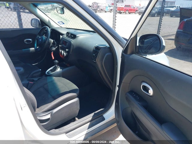 KIA Soul 2014 KNDJN2A2XE7045558 Image 5
