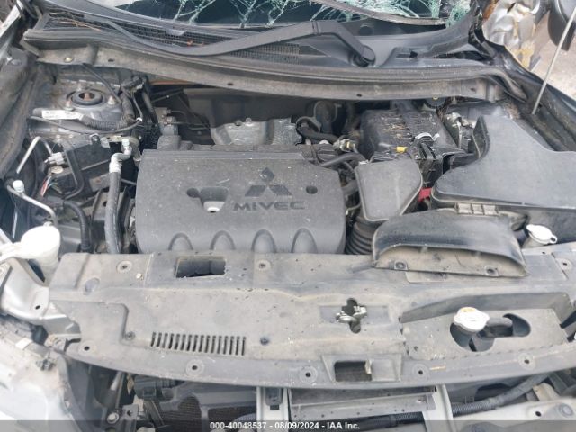 JA4AD2A32HZ023178 Mitsubishi Outlander Es