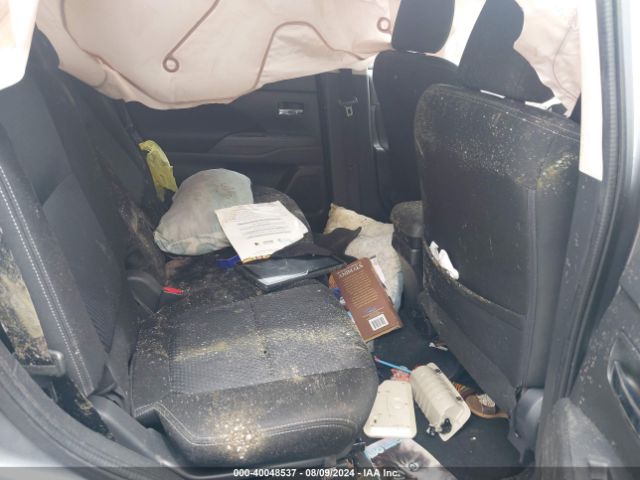 JA4AD2A32HZ023178 Mitsubishi Outlander Es